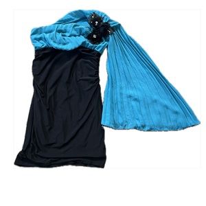 Blue Dress One sided sleeve